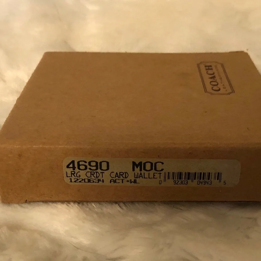 Coach Bi Fold Sport Calf Leather Credit Card Wallet in Original Box Large